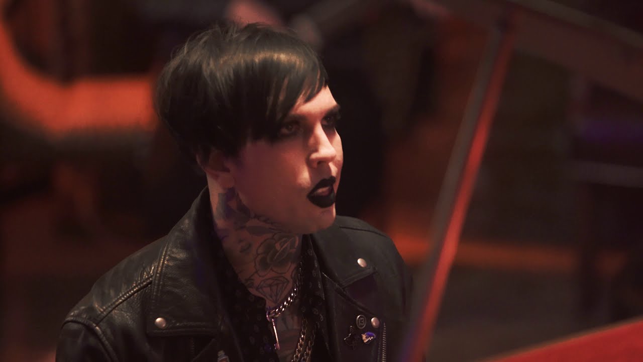 Dead Girls Academy - "Inside Out (feat. Jinxx)" (Official Music Video)