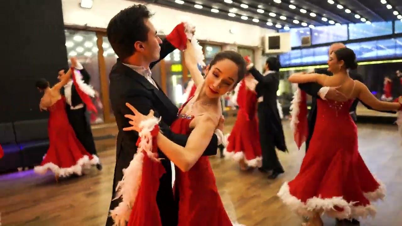 Танцевальный вальс ABDA DANCERS в исполнении команды YASEMEN KARADUMAN WALTZ TEAM