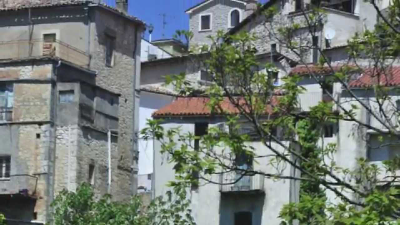 Abbateggio( PE)- Il borgo e le Chiese