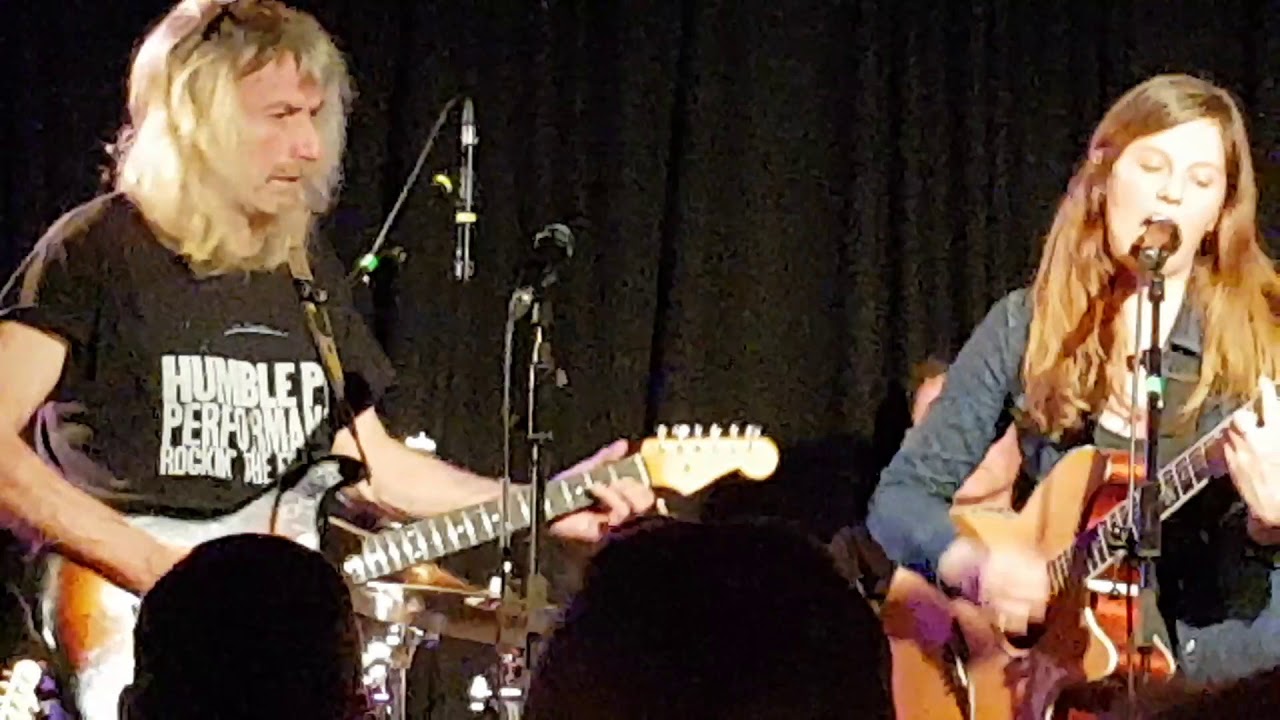 Liz Jones & Broken Windows.  Aberdeen Blue Lamp on 30 Nov 2019.