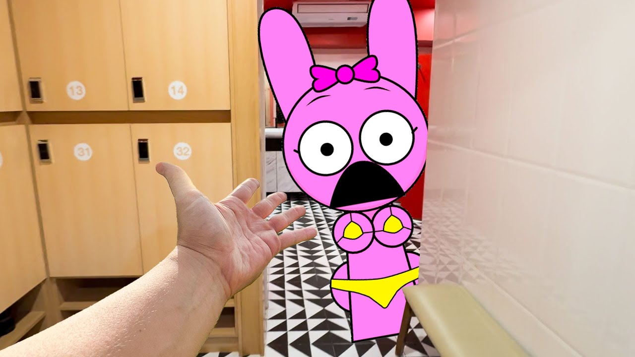 Cleaning PINKI From Dirt in GYM... (Sprunki in Real Life)