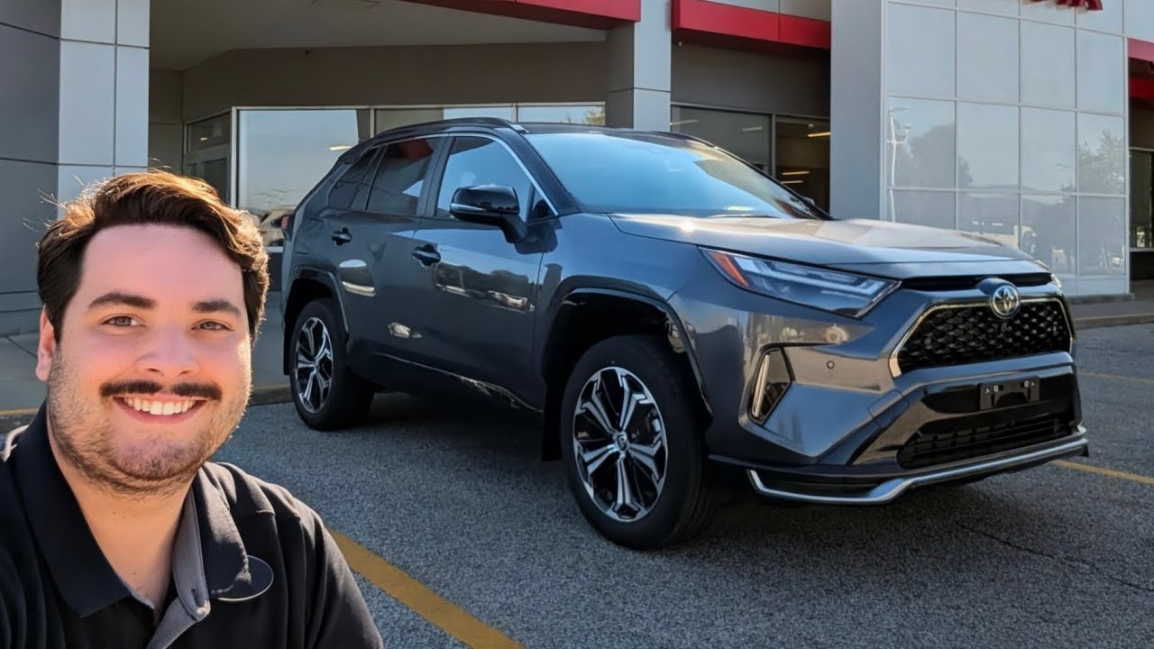 2025 RAV4 XSE Plug-In Hybrid in Magnetic Gray Metallic