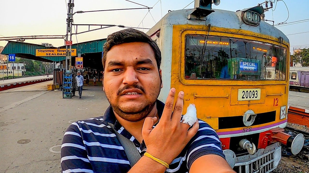 কলকাতায় ফাঁকায় প্রেম করার ট্রেন চক্ররেলে জার্নি ভ্লগ। Kolkata Chakra Rail Local Train Journey Vlog
