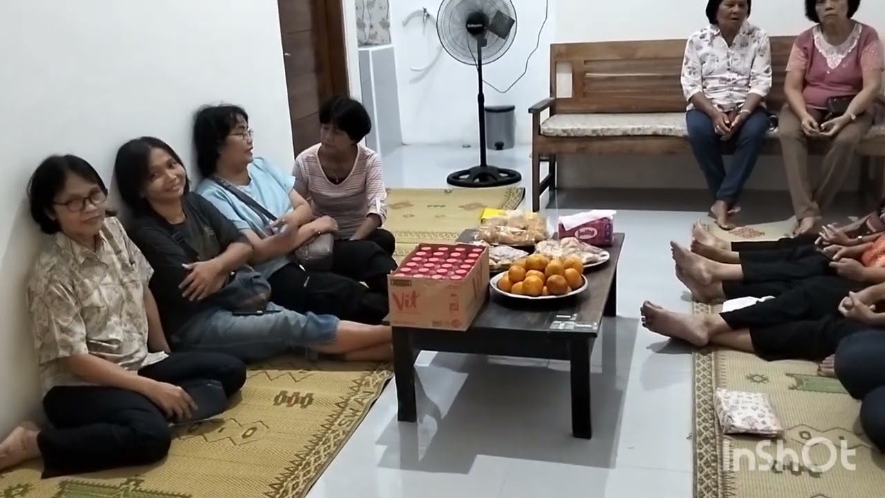 Menjenguk seorg sdra yg terganggu kesehatannya di Lingkungan Don Bosco Jogokariyan Paroki HKTY Yogya