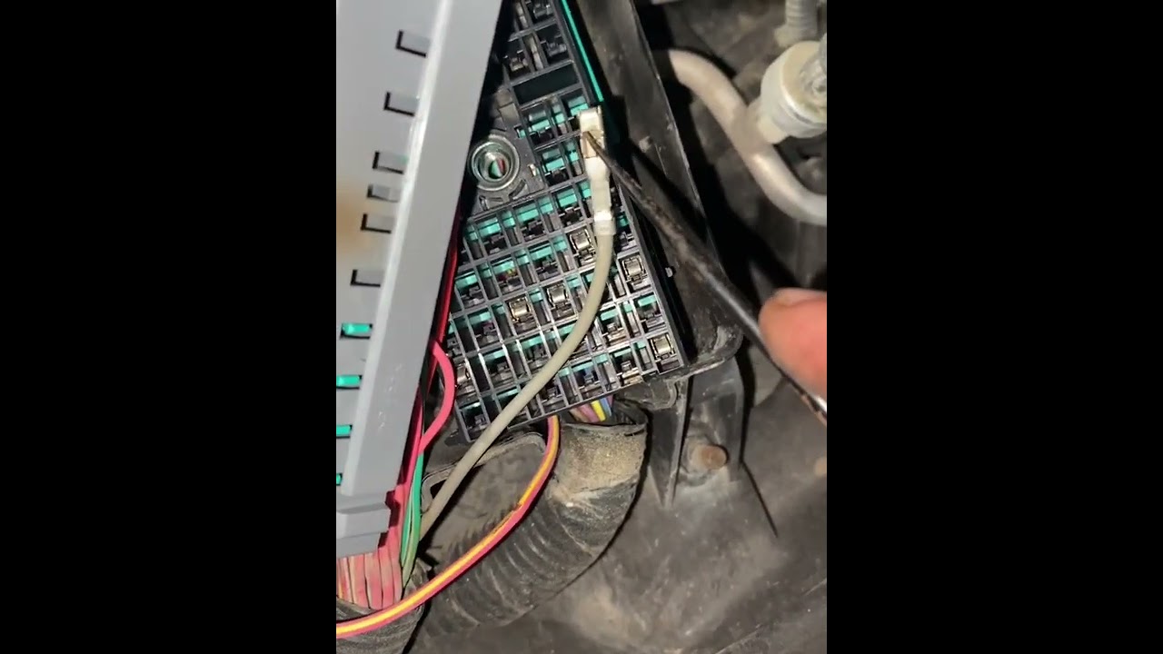 C6 corvette fuel pump relay update.