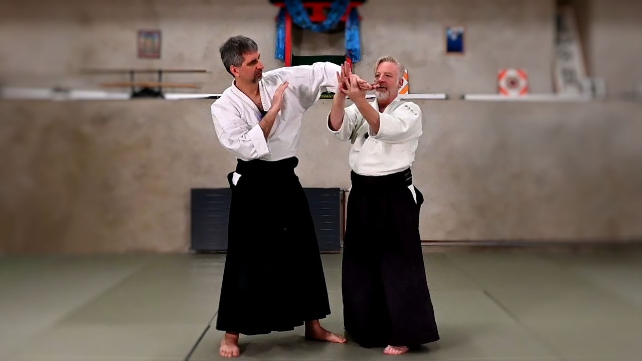 Kata-dori men-uchi sankyo - 肩取り面打ち三教