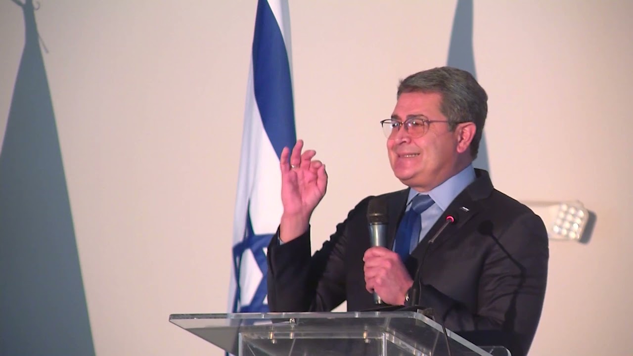 Tomas de apoyo y discurso del Presidente en Panamá 18 nov 21