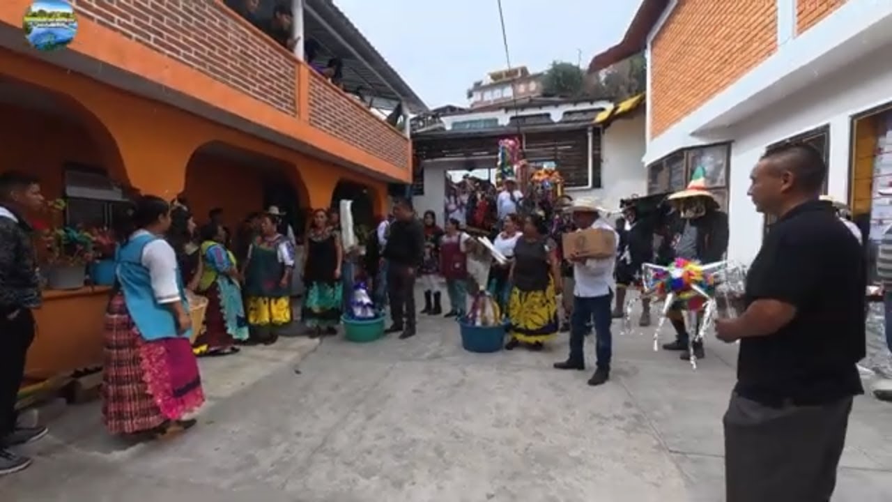 ENTREGA DEL SEGUNDO CARGO EN URANDEN DE MORELOS MICHOACAN - DAN ATOLE Y PAN