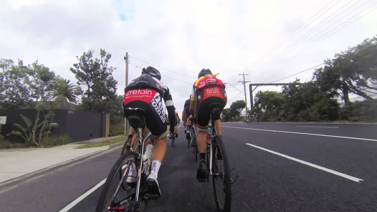 How To Roll Turns In A Bunch Ride
