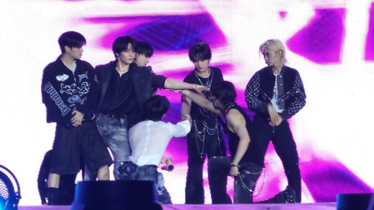 (fancam) 241214 Stray Kids - VENOM 거미줄 & Felix's dance break @ dominATE BANGKOK #dominATE_BANGKOK