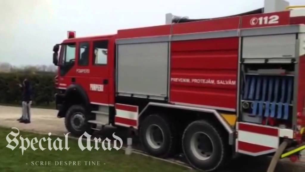 Incendiu pe acoperișul hotelului &bdquo;Stejarii&rdquo; din Ineu, jud. Arad