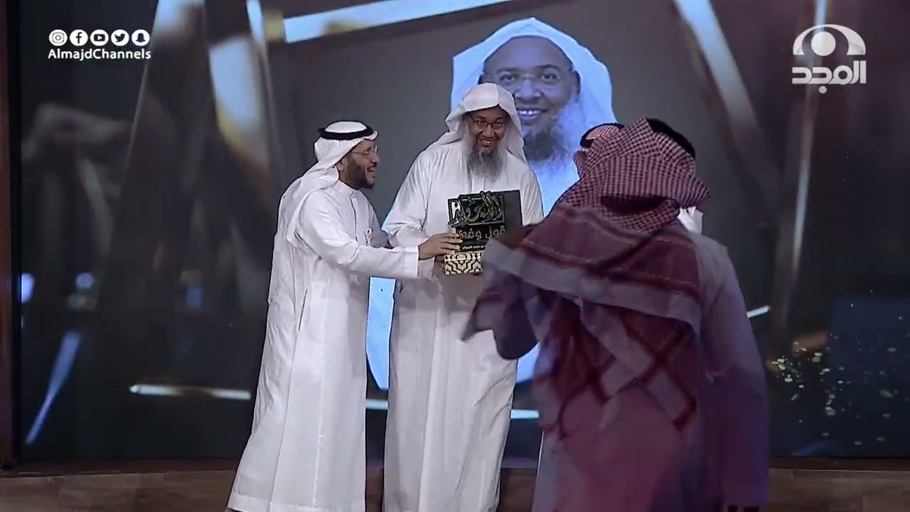 تكريم مقدمي ونجوم الأجاويد الكرام