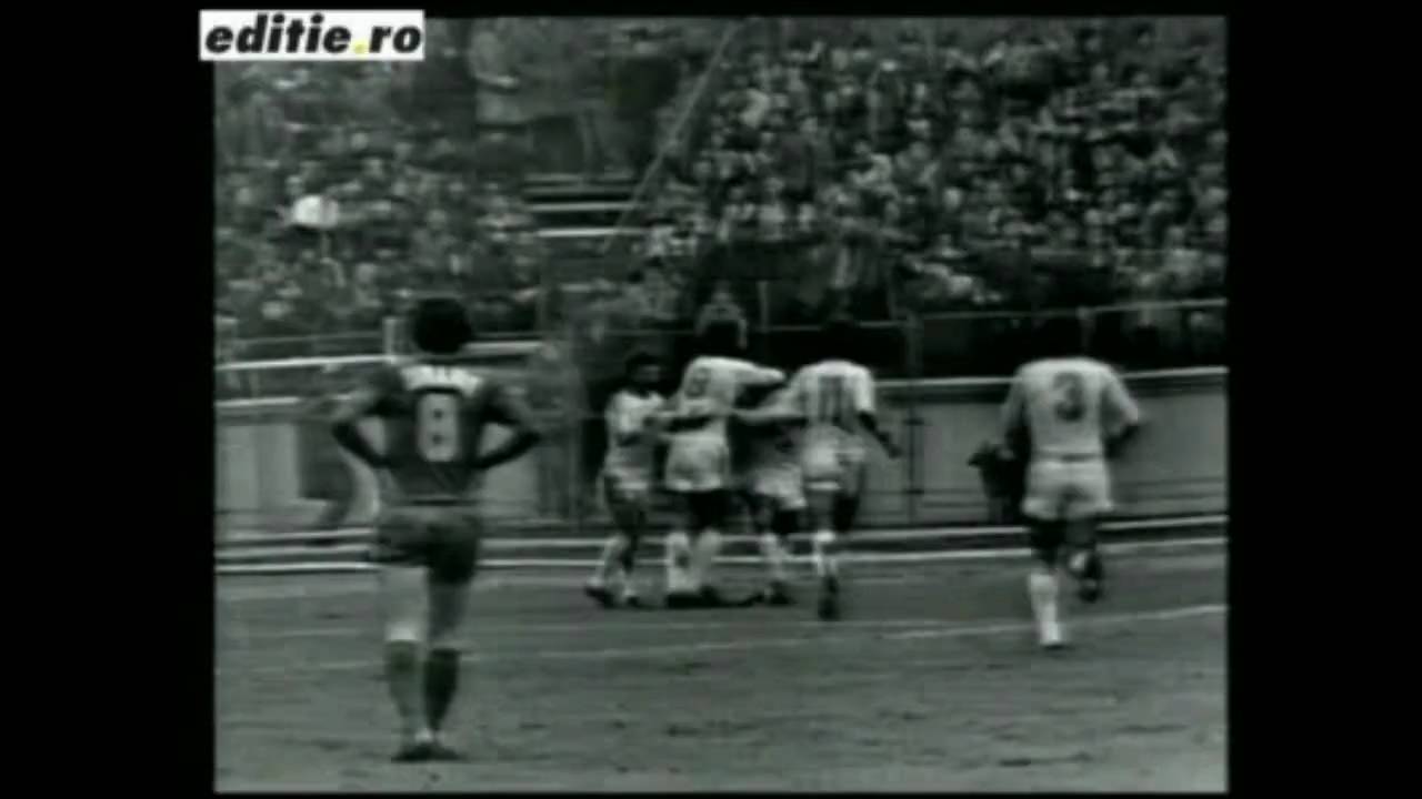 Dinamo - Craiova 2-2 1979-1980.avi