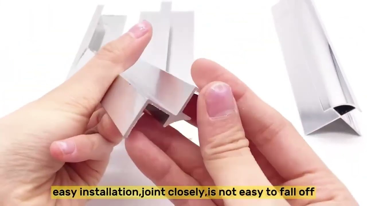 Aluminum panel corner trim profile