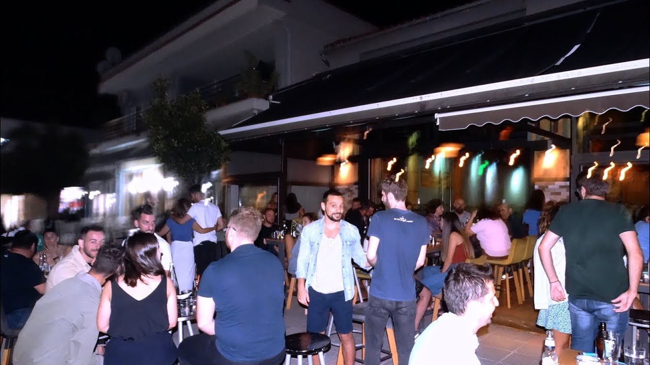 Βράδυ στο Μουζάκι.StudioVGgr.