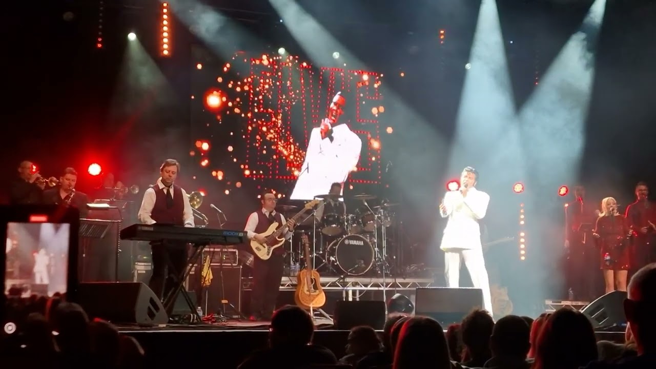 DEAN Z (USA ELVIS) If I Can Dream CLIFFS PAVILION SOUTHEND ESSEX 22/1/2025