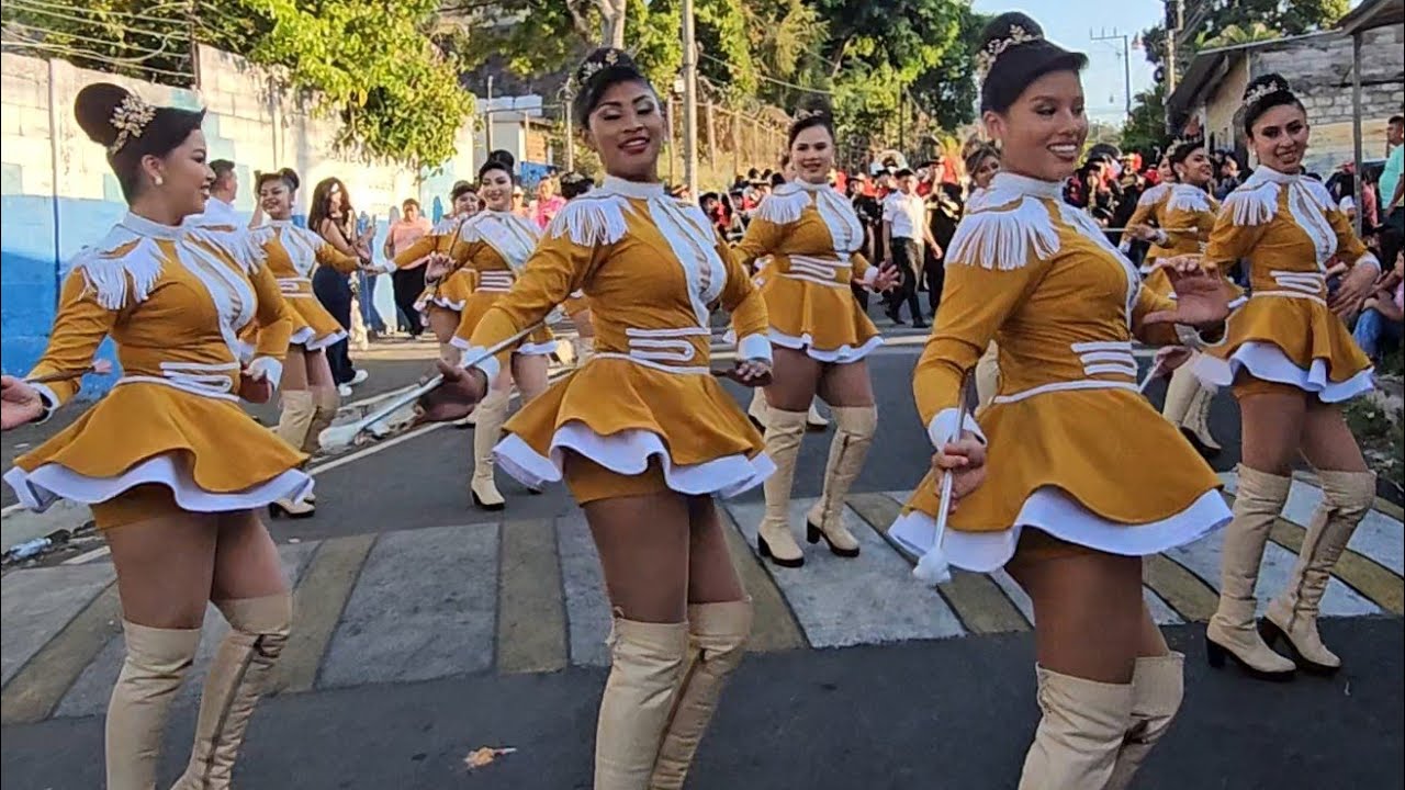 BANDA MUSICAL DE BERLÍN 💃 Espectacular presentación en Desfile del Correo Berlín 2026