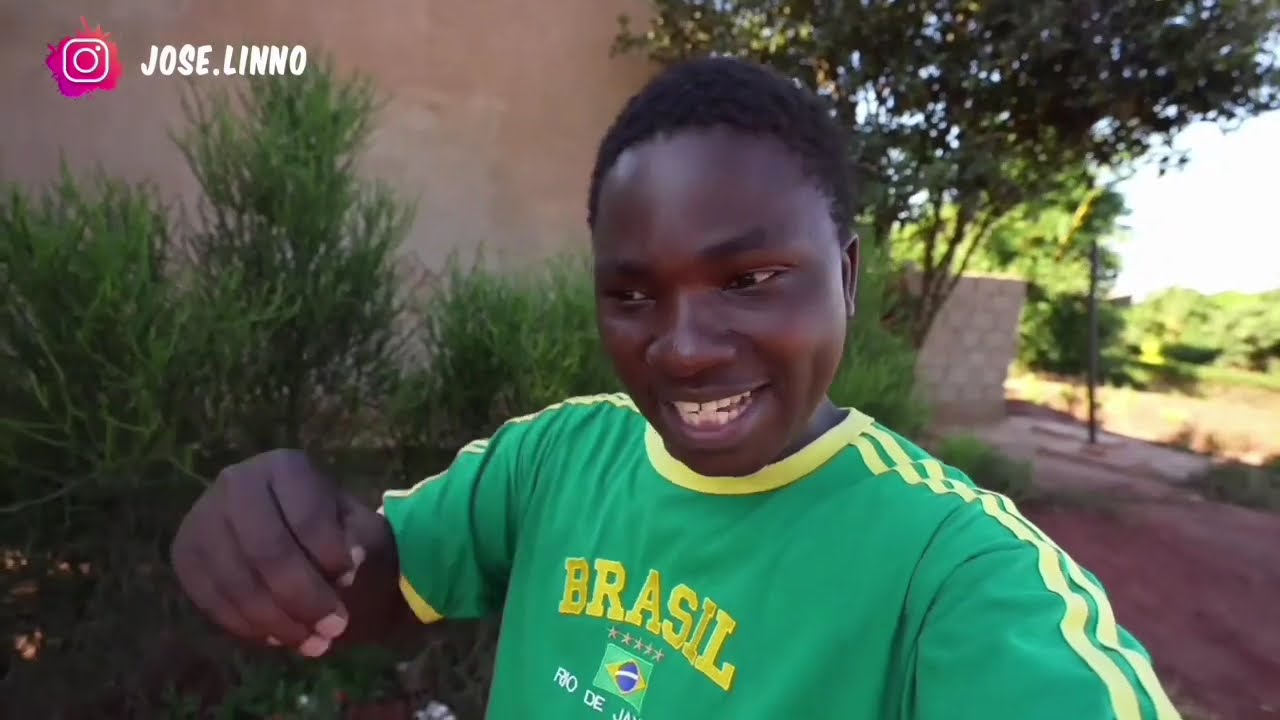 Joselino compra geladeira para sua mãe 