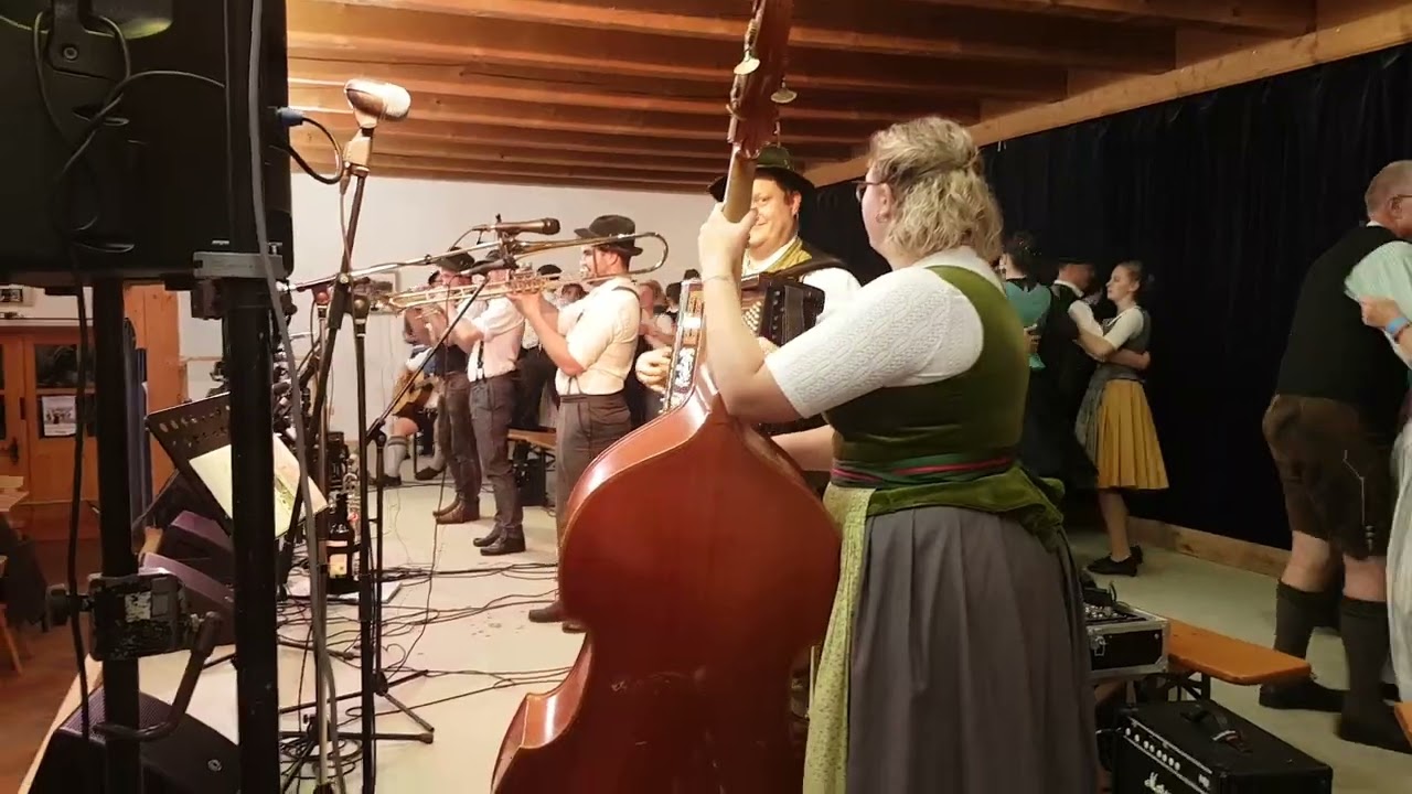 Hallgrafen Musikanten 19.11.2022 Trachtenheim Irschenberg  Walzer zum Verbandln, Kastulus Maier jun.