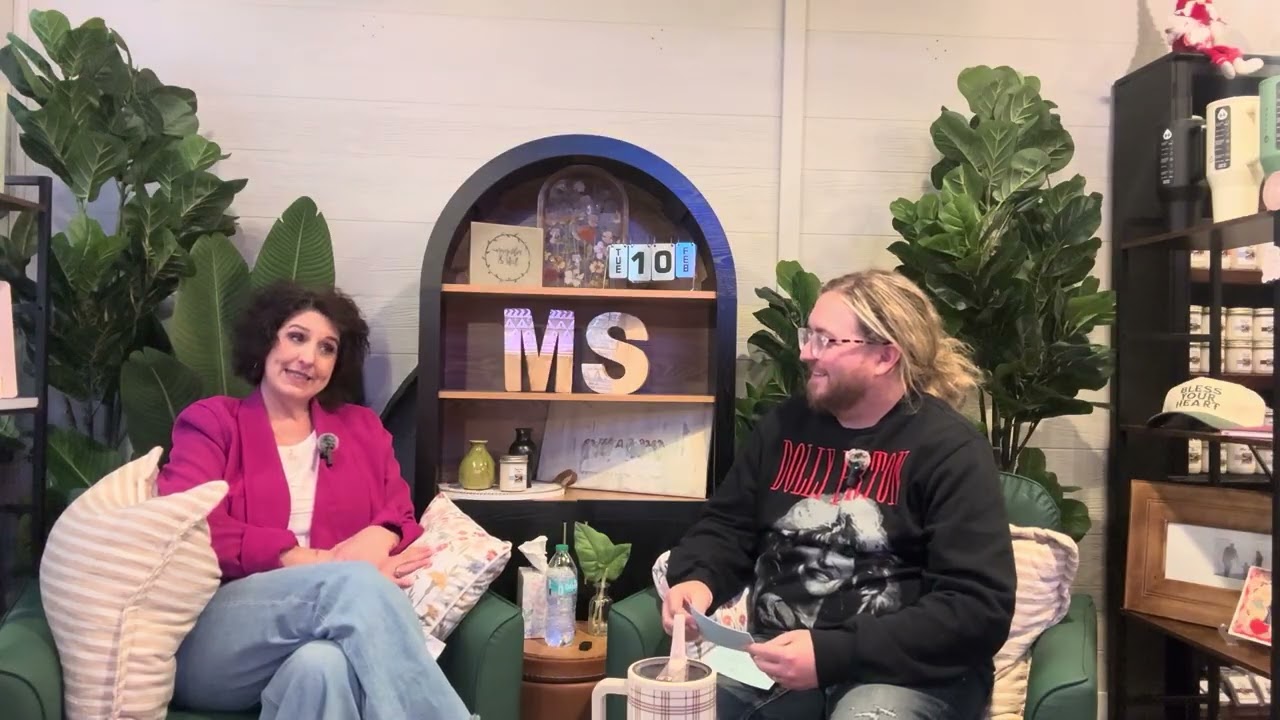 Episode #4 @ComeHaveASeat-42164 with The Melissa Turner ￼￼
