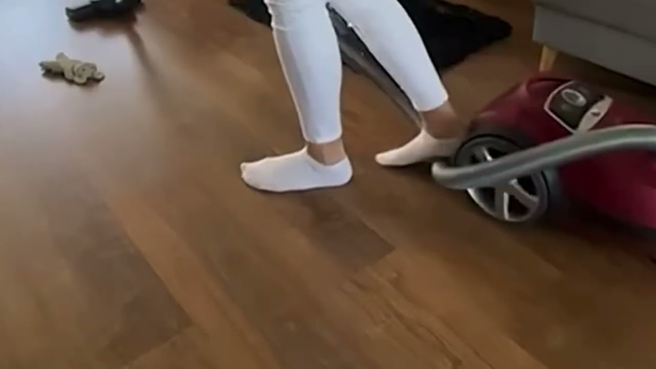 Vacuum cleaner eats a lot of stuff 