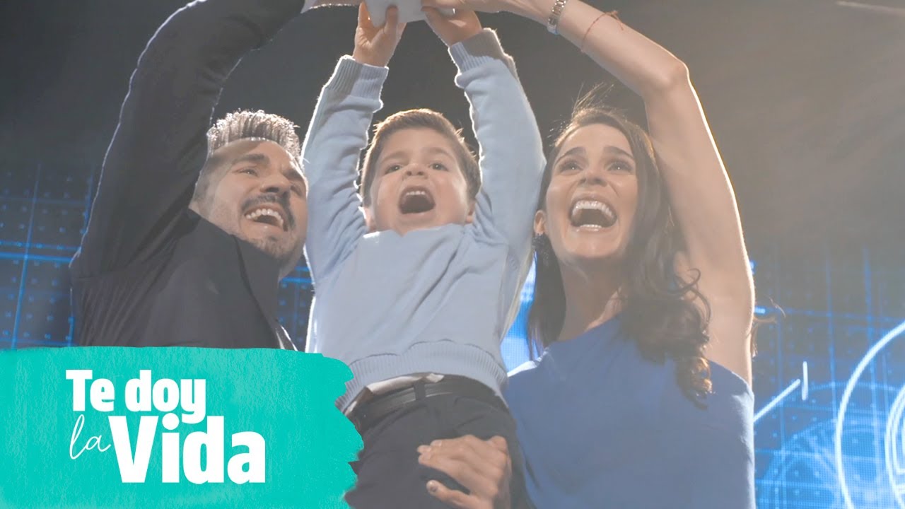 Te doy la vida: Elena, Pedro y Nico esperan un nuevo miembro de la familia | C-81 y 82 | tlnovelas