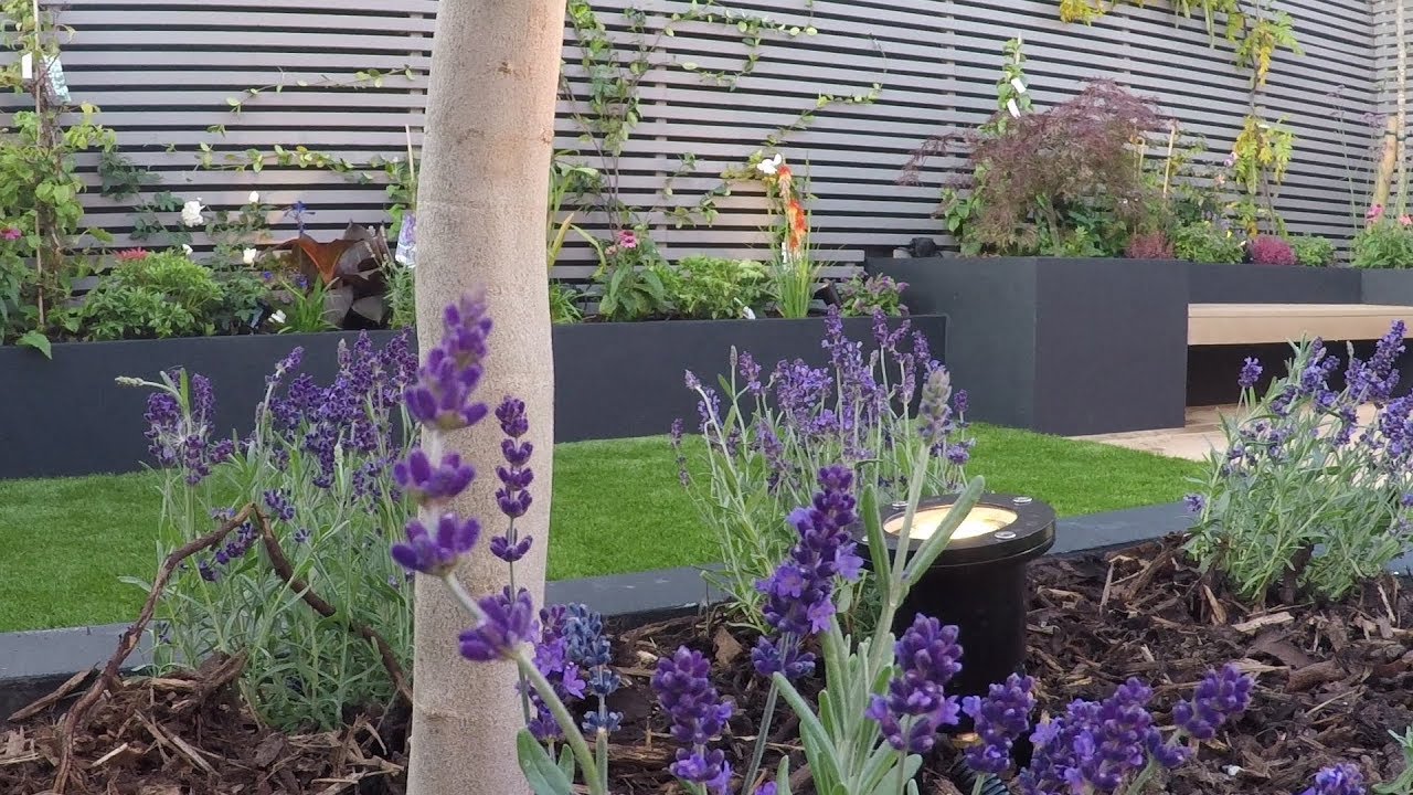 Installing Outside lighting - An Electricians Day in London | Thomas Nagy