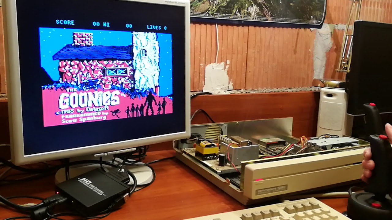 Nowy komputer w kolekcji - Commodore 128 D