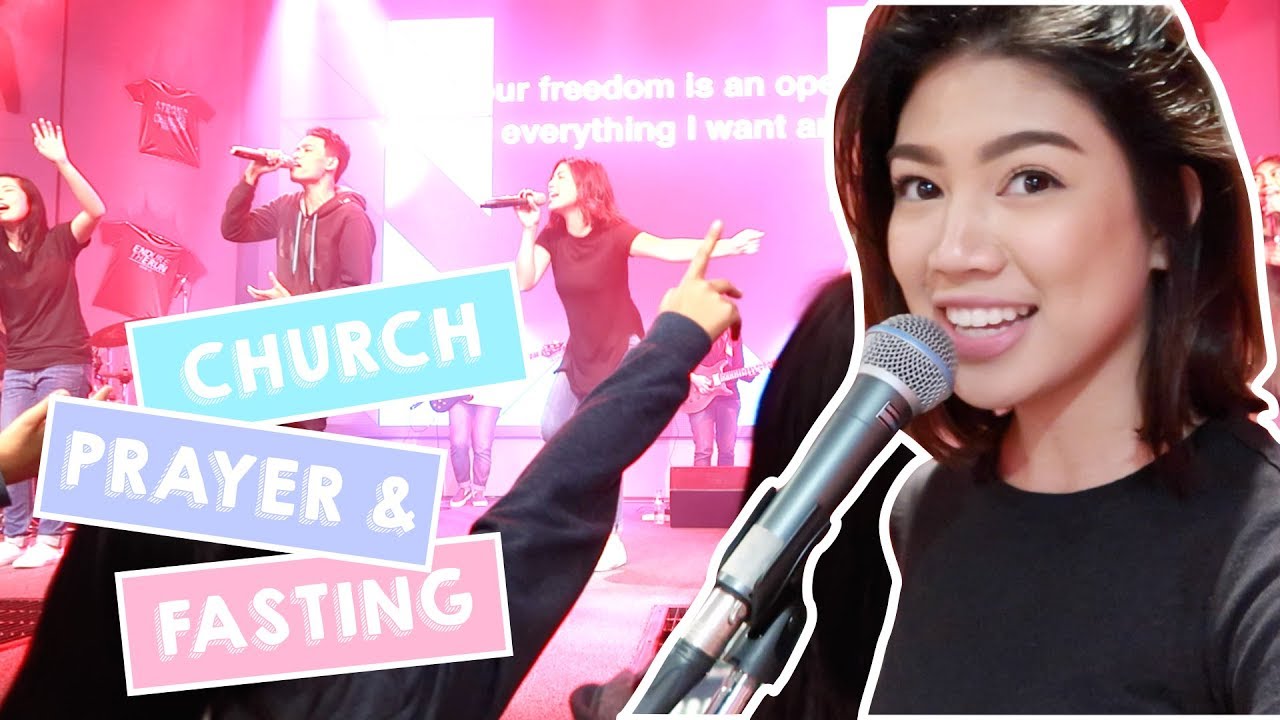 Leading Worship (Christian Church) | Janina Vela