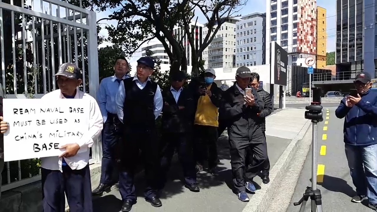 Demonstration in front of Chinese embassy in Wellington capital