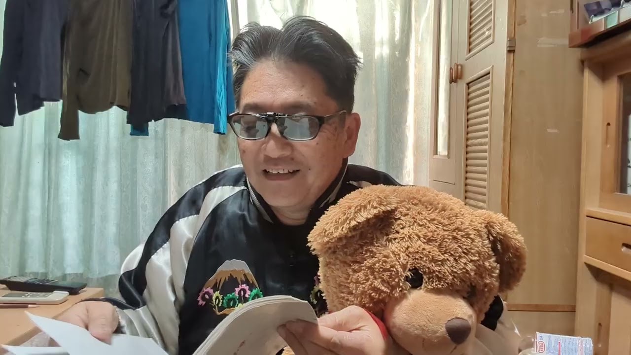 中山美穂さんの世界中の誰よりきっとの替え歌。なかなかええでぇー！？まあ聞いてやって下さい。ワォー！！