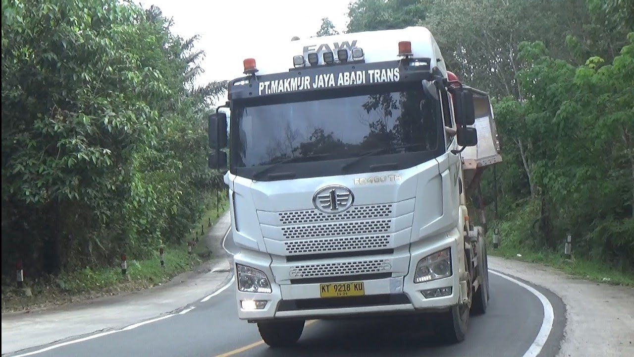 FAW JH6 lintas Kalimantan 