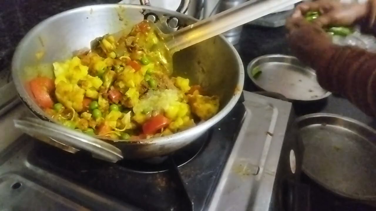 आलू, गोभी, मटर और टमाटर की सब्जी 😋 | Gobhi | Matar | Aalu | Tamatar | Sabji | Recipe | Food Vlog