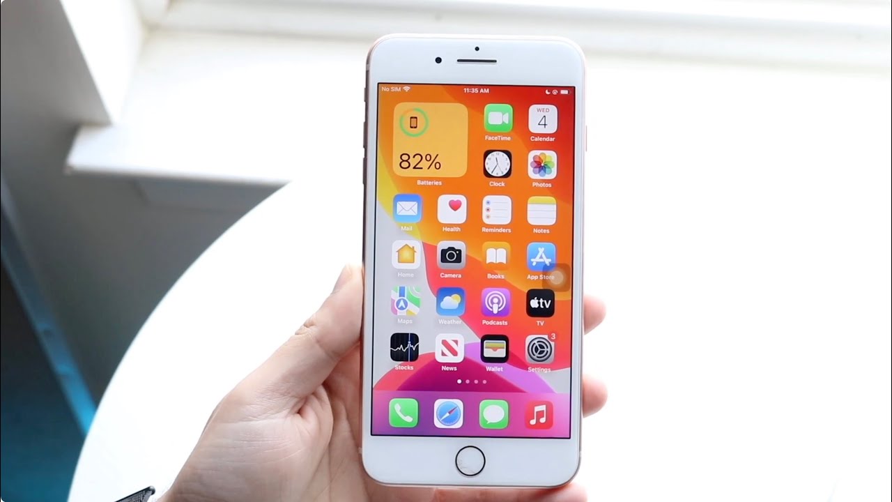 iPhone 8 Plus в 2026 году! (Стоит ли он того?) (Обзор)