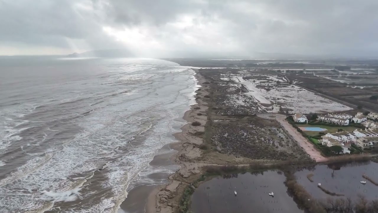 La neteja de platges a l'Estartit estarà llesta per Setmana Santa