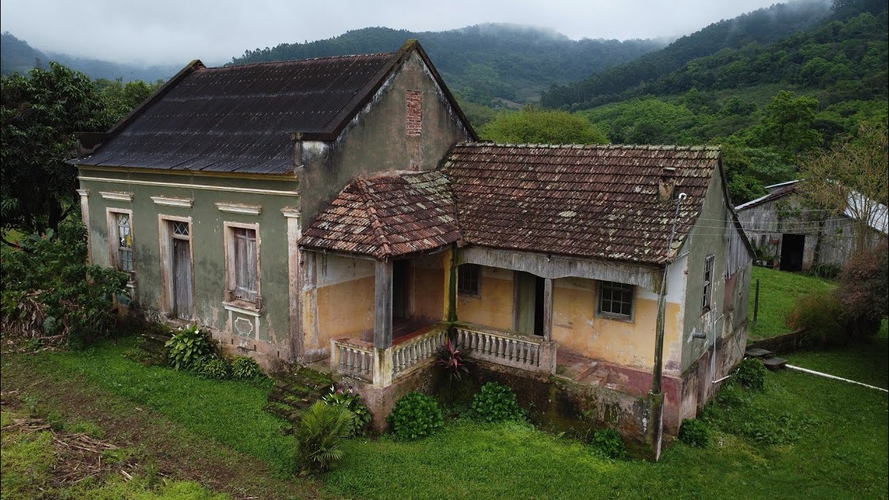 INCRÍVEL CASARÃO RICO EM DETALHES ABANDONADO HÁ QUASE UMA DÉCADA!
