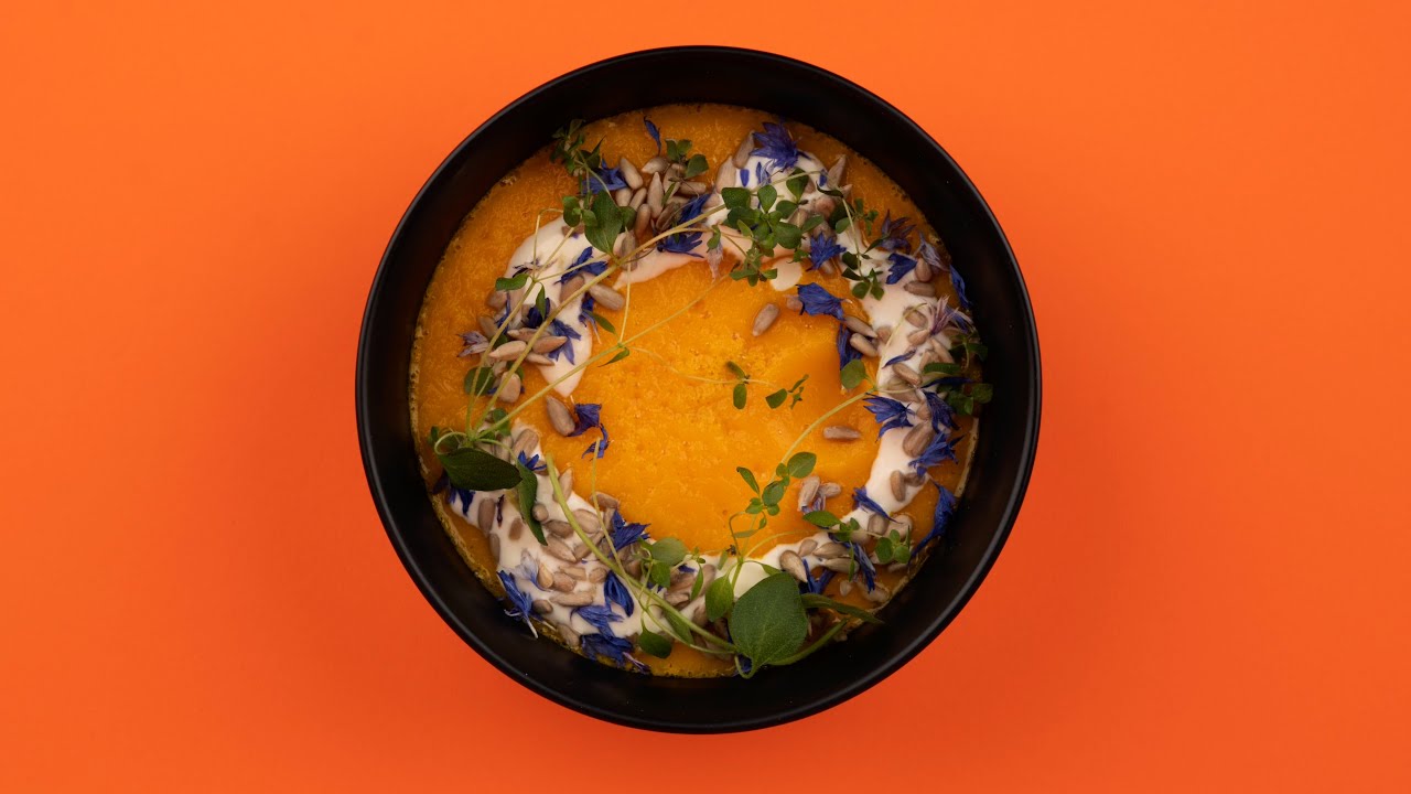 Slik lager du varm gulrotsuppe med Powerfuel XL blender