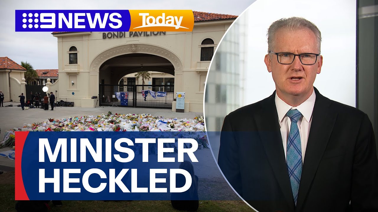 Government pressure in aftermath of Bondi attack | 9 News Australia