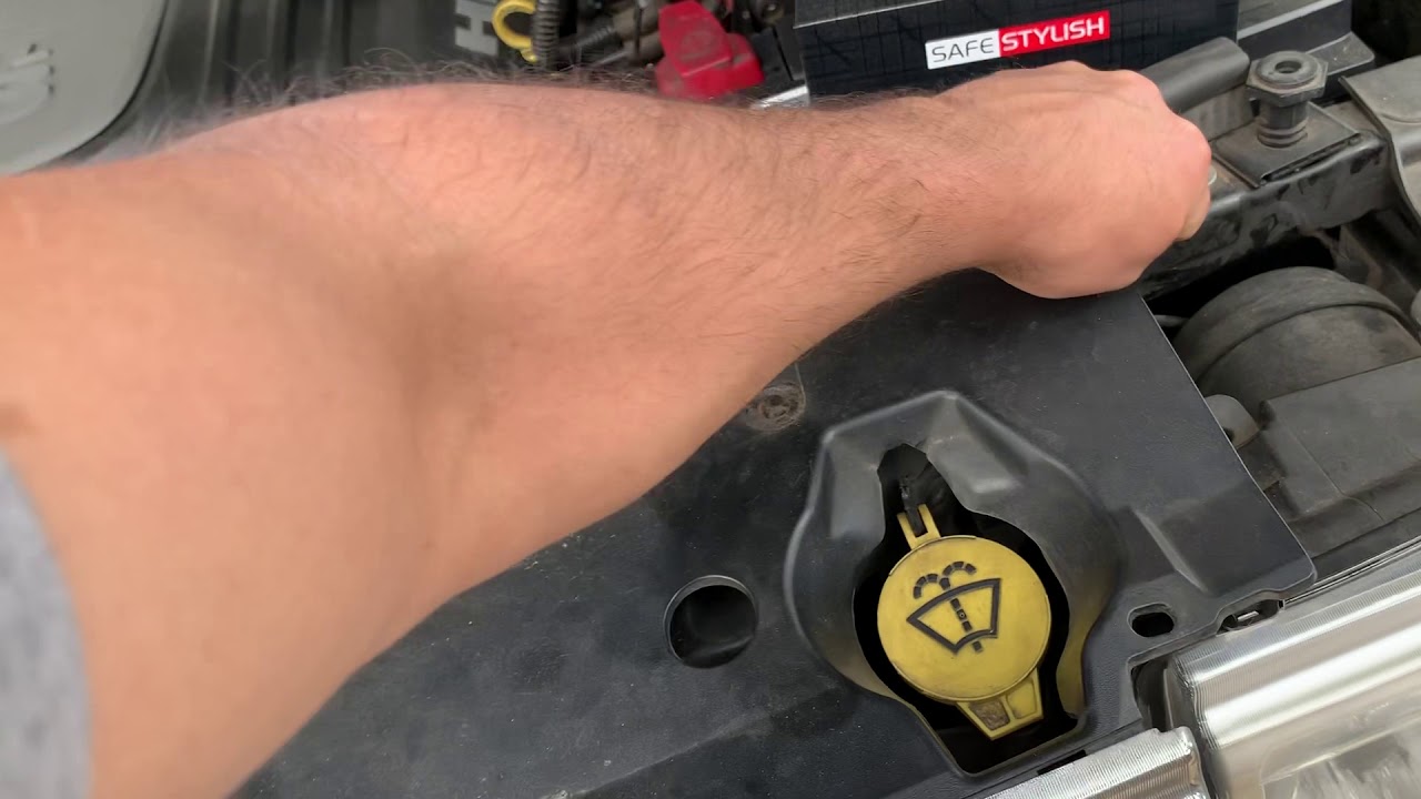 JEEP COMMANDER BUMPER,GRILLE,headlight housing removal part 1