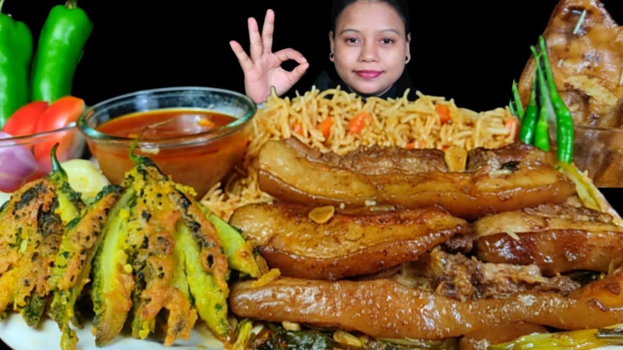 ASMR EATING PORK BELLY CURRY WITH RICE | PORK ADOBO, KARELA FRY, SPICY GRAVY & CHILLI MUKBANG