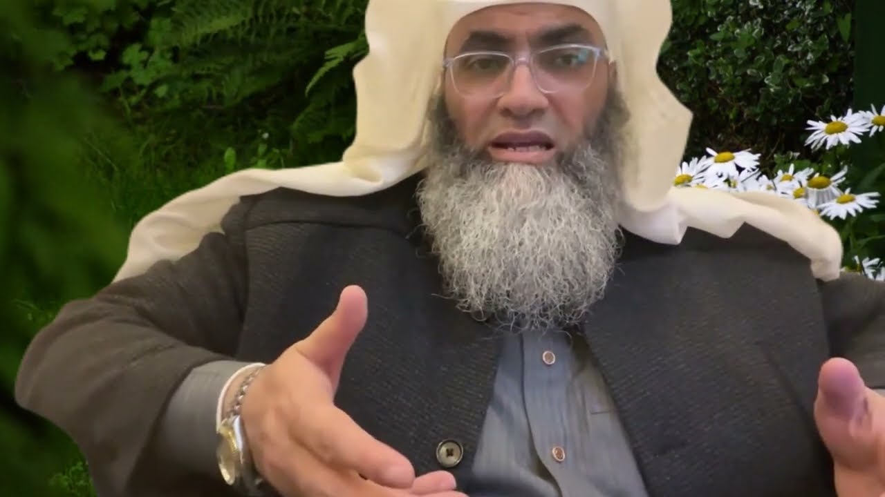 أدعو بشخص ليغيره الله ويصلحه هل يتأثر الشخص بالدعاء هل يتغير لأنهم قالو أن الشخص لن يتغير
