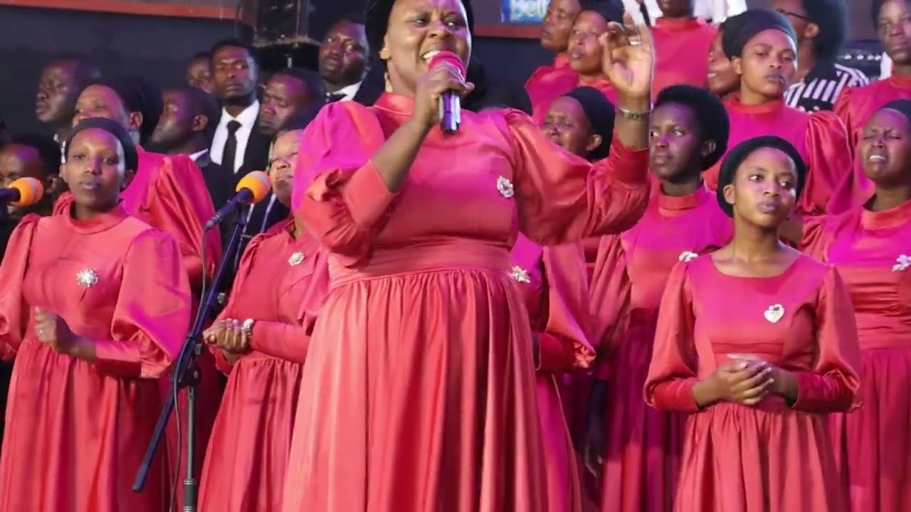 Iriba Choir mu gitaramo kidasanzwe i Rubavu ku isabukuru y'imyaka 60 ya Bethlehem Choir - Sunday