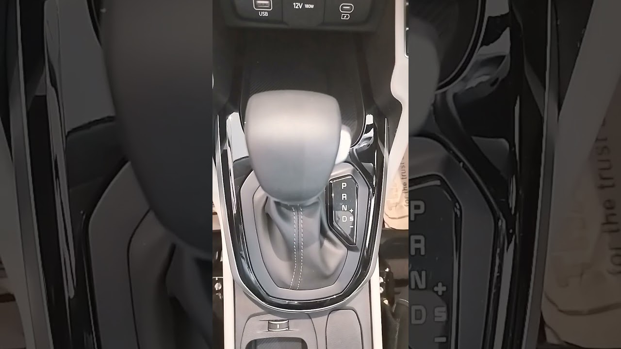 New Kia Carens Prestige Plus DCT with Sunroof.