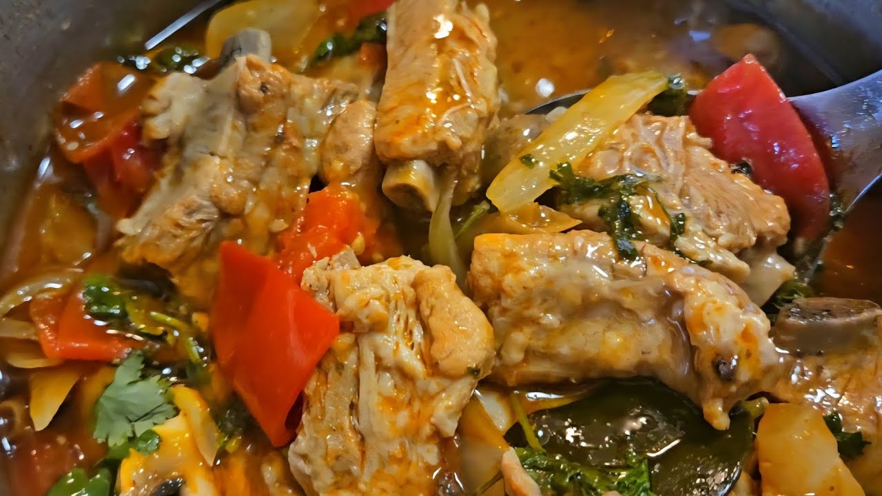 ថ្ងៃនេះទៅផ្សារ Costco ឃើញប៉េងប៉ោះល្អៗទិញយកមកស្លសម្ល Tom Yum