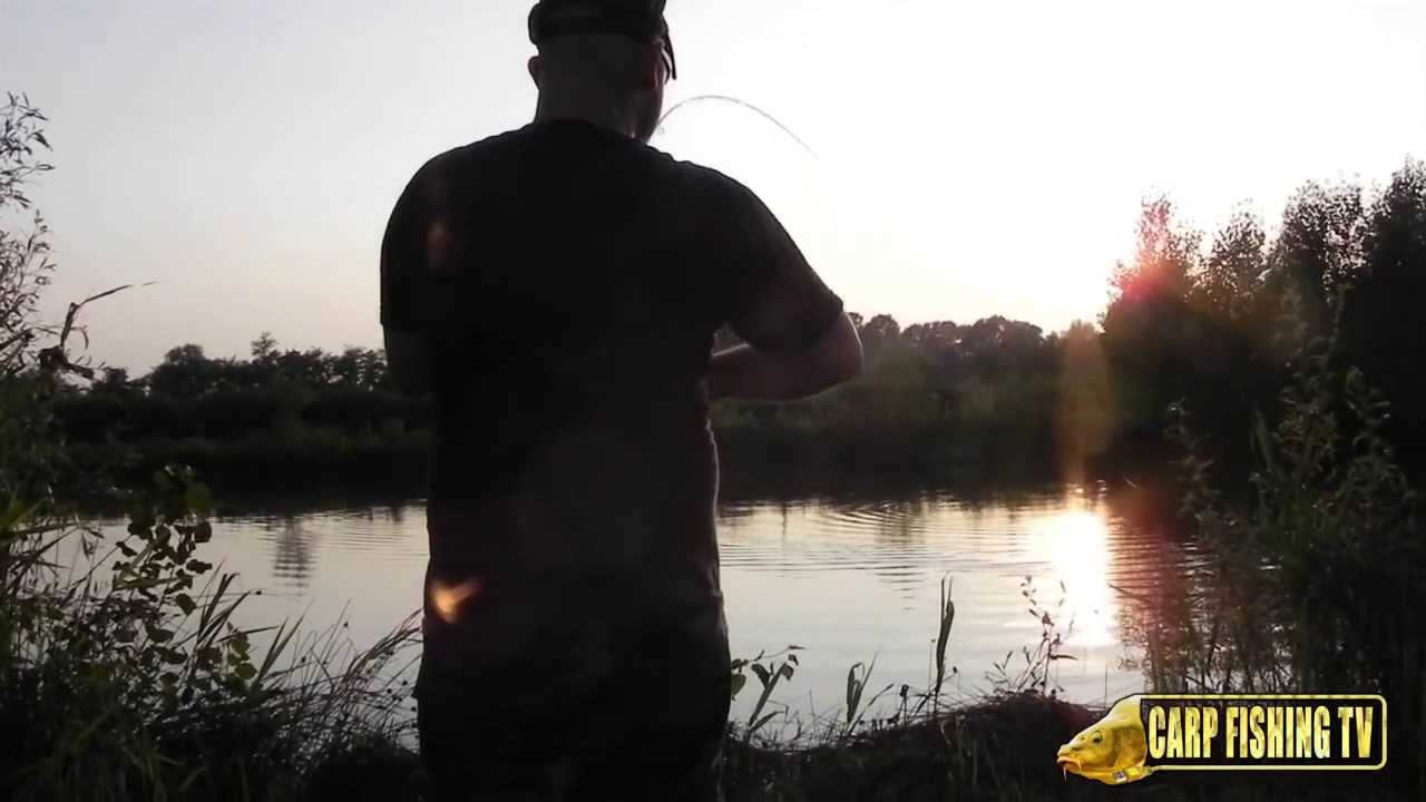 COME PESCARE CARPE A MOSCA | Particolare pesca alla carpa con canna da mosca (flyfishing)
