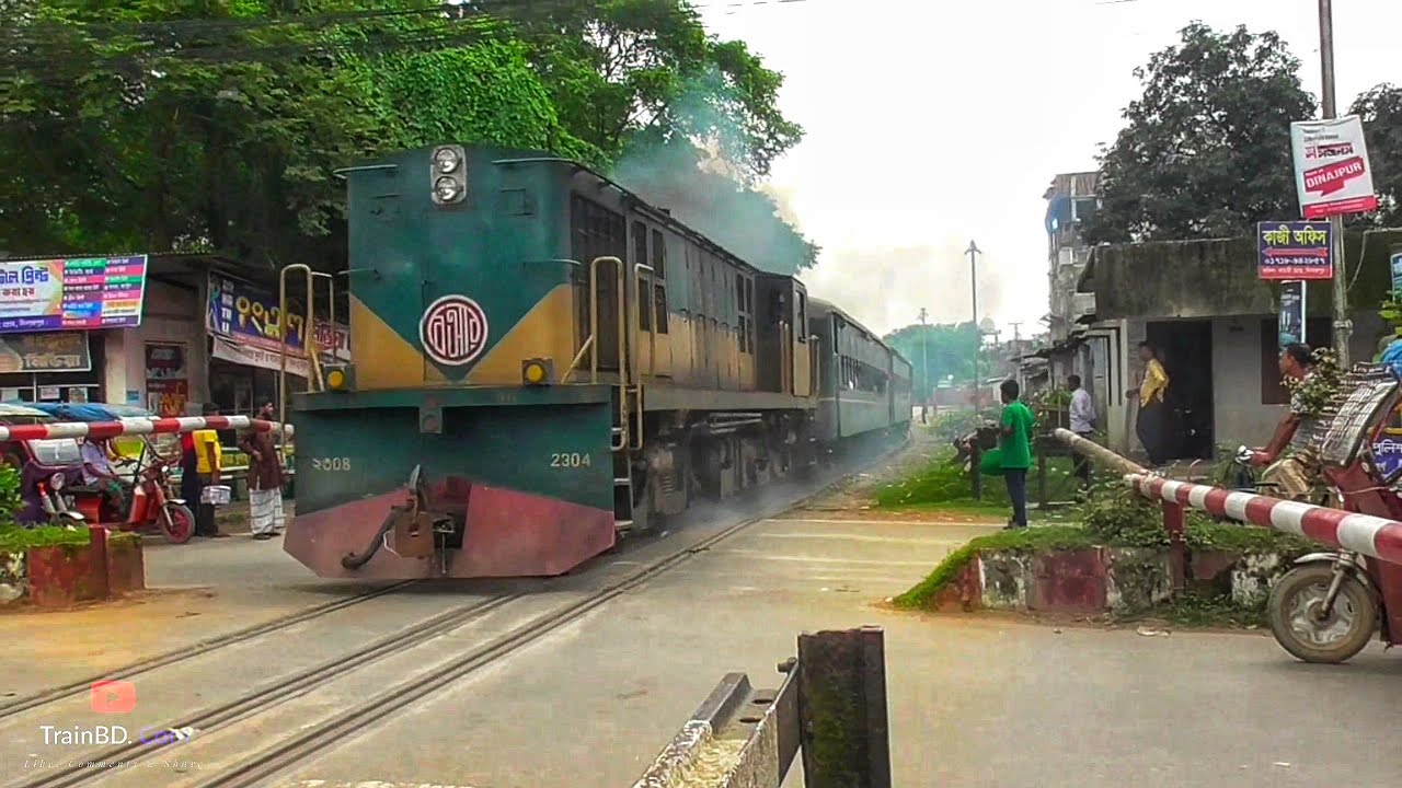 Smokey local train 🚂 skipping Dinajpur Railway Station