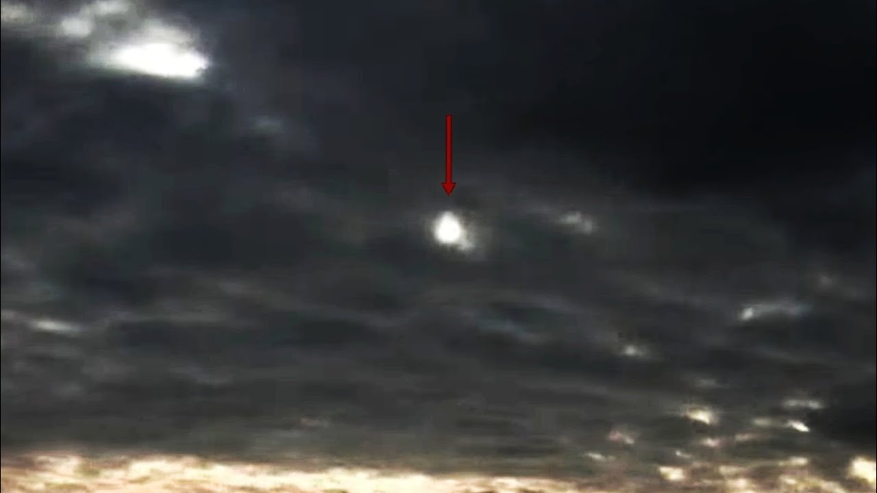 HUGE BRIGHT PLANET OBJECT THAT APPEARED IN THE SKY ABOVE HUNGARY 