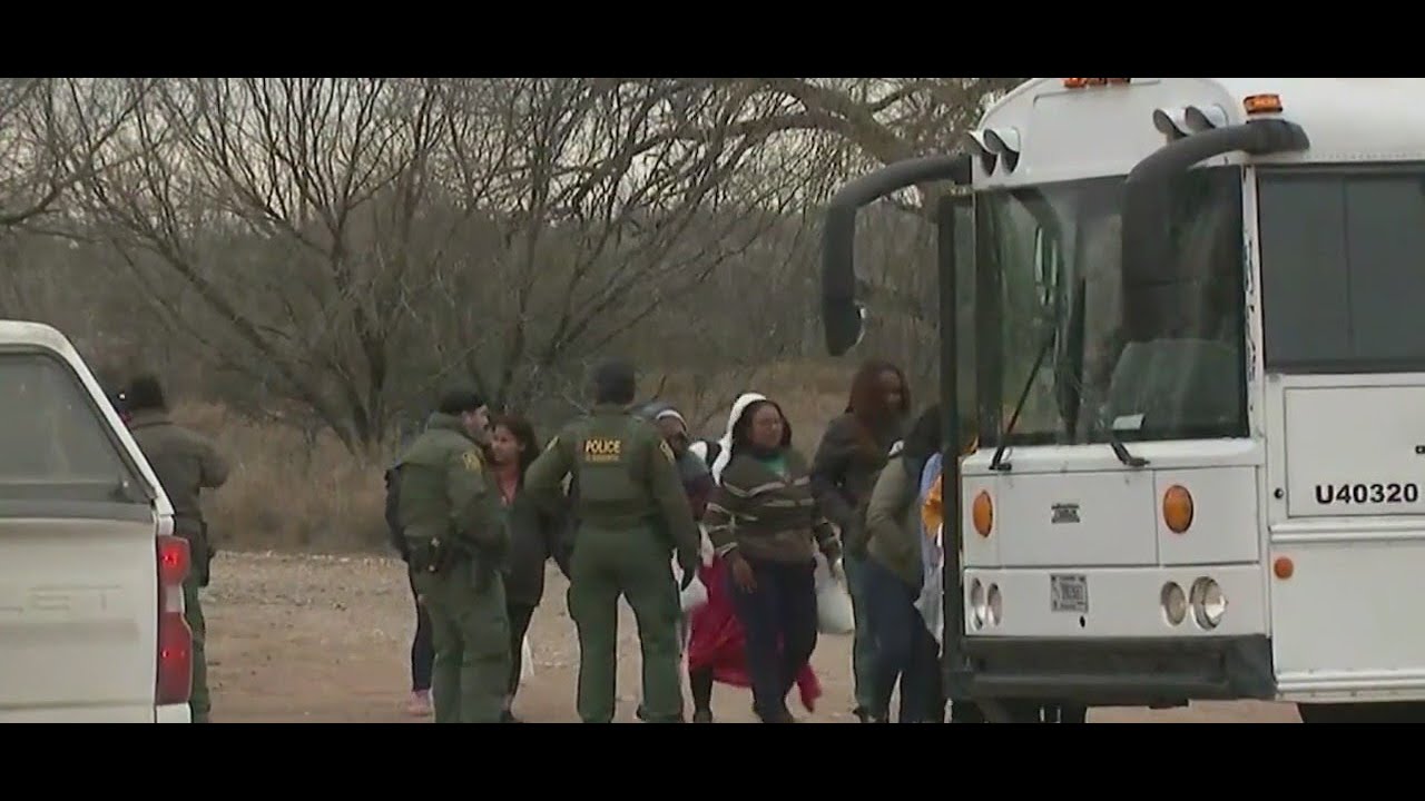 Senators continue negotiations on bipartisan border deal