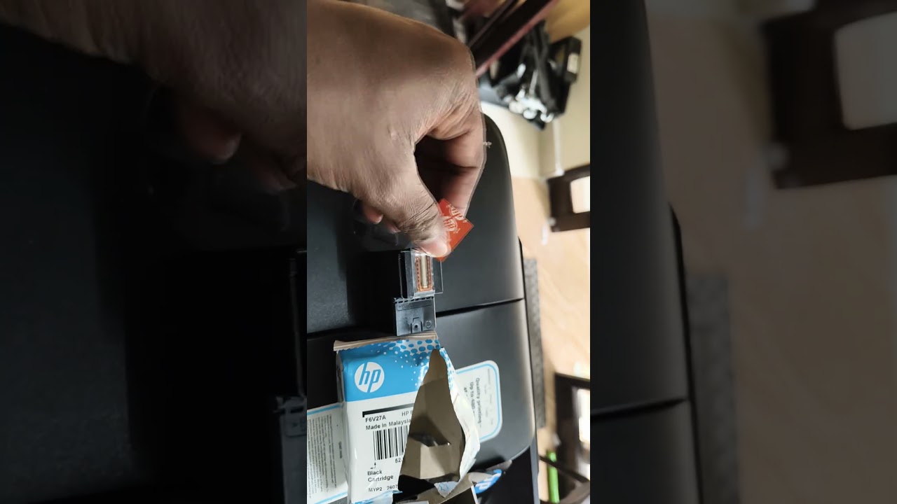 HP Deskjet Advantage 3835 Cartridge Replacing