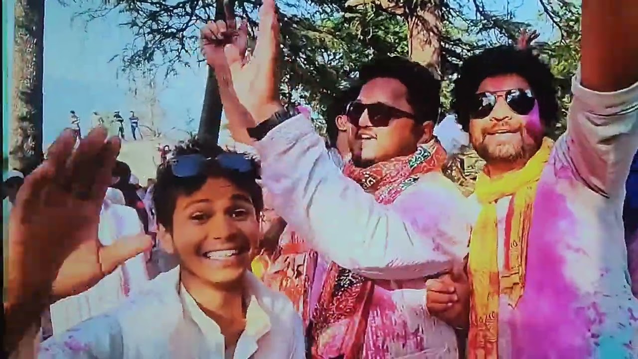 होली का रंग है लाल ऊडाओ गुलाल सही हुगे दोस्तो सभी के हाल चाल 